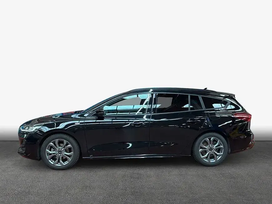 Używany Ford Focus ST-Line X 155 KM (114 kW) 2024 Czarny Sedan/Limuzyna