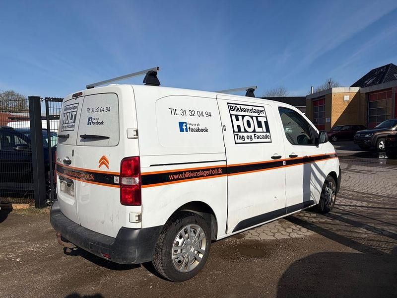 Gebraucht Citroën Jumpy 122 PS (89 kW) 2016 Weiß Van / Kleinbus