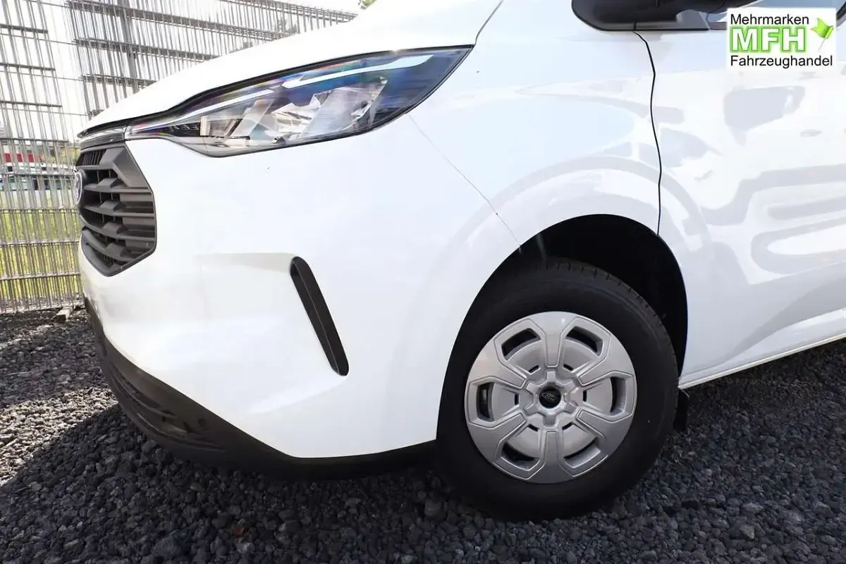 Nouvelle Ford Transit Custom Trend 150 ch (110 kW) 2025 Blanc Monospace