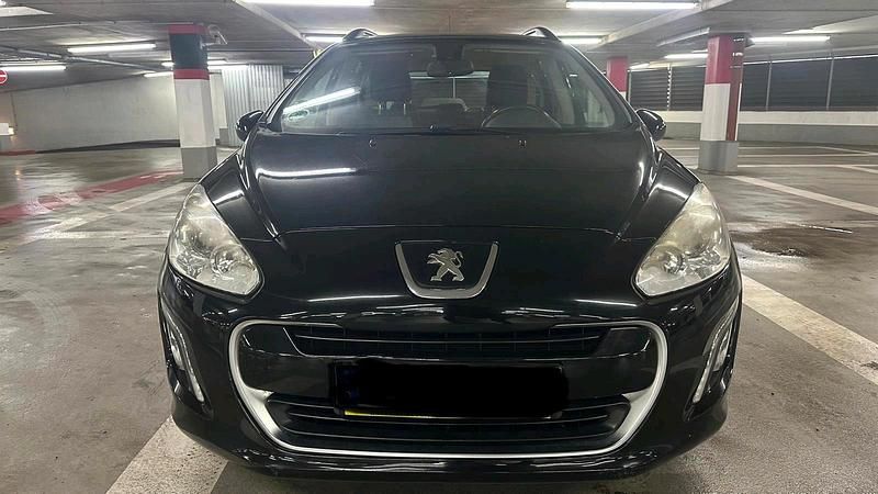 Gebraucht Peugeot 308 120 PS (88 kW) 2012 Schwarz Kombi