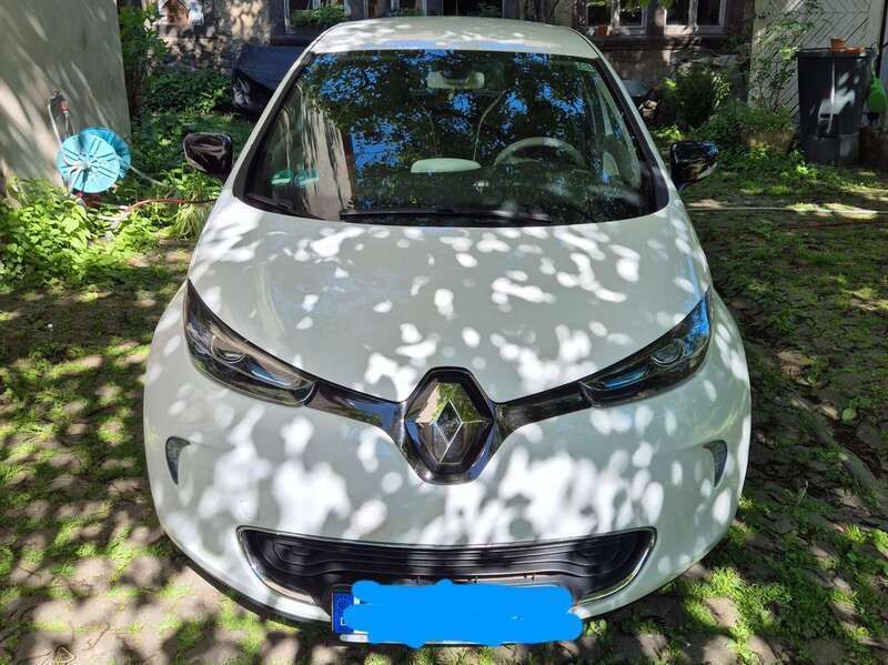 Weiß Gebraucht 2016 Renault Zoe Kleinwagen | 4.850 € - Bild 1/4