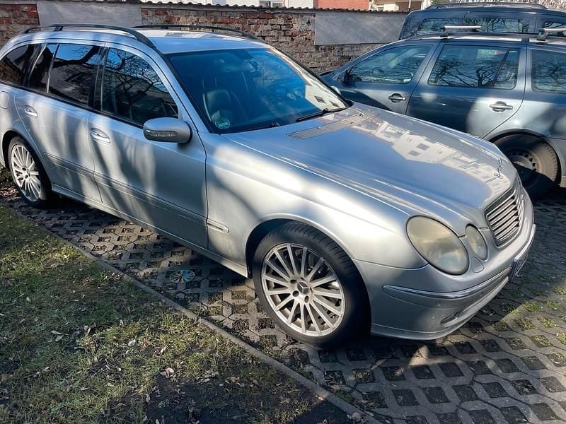 Gebraucht Mercedes E500 306 PS (225 kW) 2004 Silber Kombi