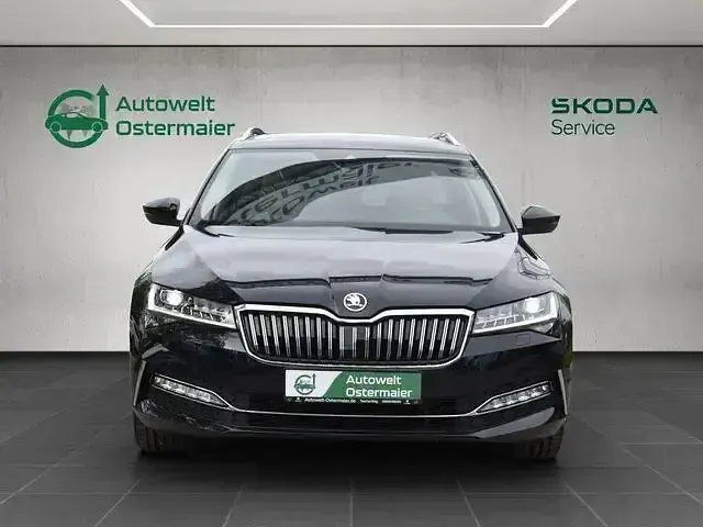 Gebraucht Skoda Superb LAURIN & KLEMENT 190 PS (139 kW) 2020 Schwarz Limousine
