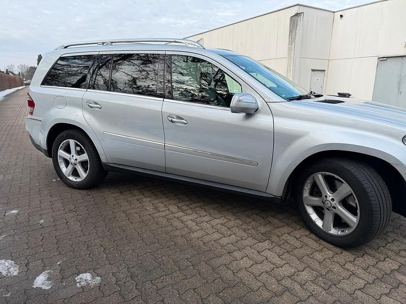 Gebraucht Mercedes GL320 224 PS (164 kW) 2009 Silber SUV