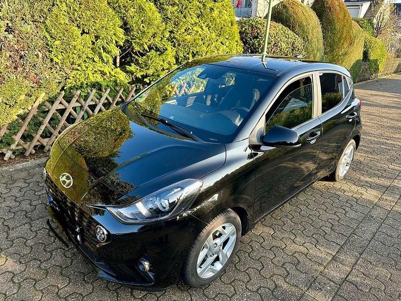 Schwarz Gebraucht 2023 Hyundai i10 GO! Kleinwagen | 12.999 € (Guter Preis) - Bild 1/4