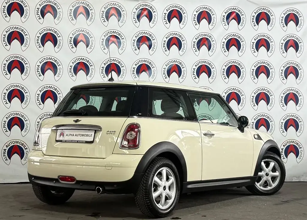 Gebraucht Mini ONE 98 PS (72 kW) 2010 Pepper white Kleinwagen