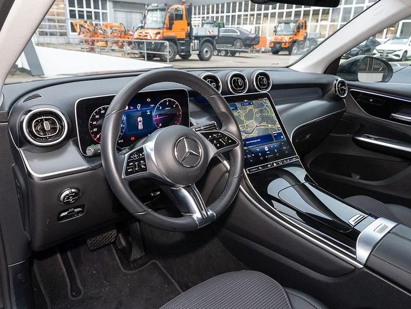 Gebraucht Mercedes GLC220 Avantgarde 197 PS (144 kW) 2025 Unilack schwarz SUV