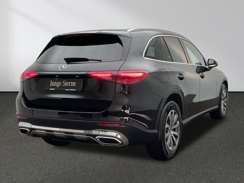 Gebraucht Mercedes GLC200 Avantgarde 204 PS (150 kW) 2024 Schwarz SUV