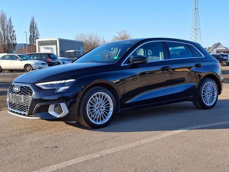 Schwarz Gebraucht 2021 Audi A3 Advanced Limousine | 18.990 € (Guter Preis) - Bild 1/4