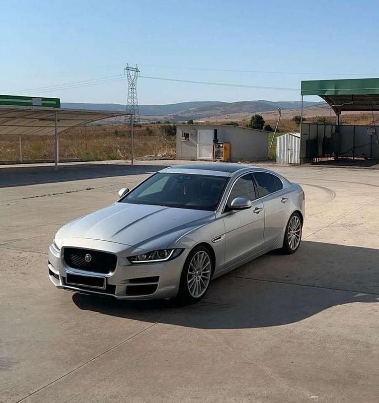 Gebraucht 2016 Jaguar XE Portfolio Limousine | 11.990 € (Etwas zu teuer) - Bild 1/4