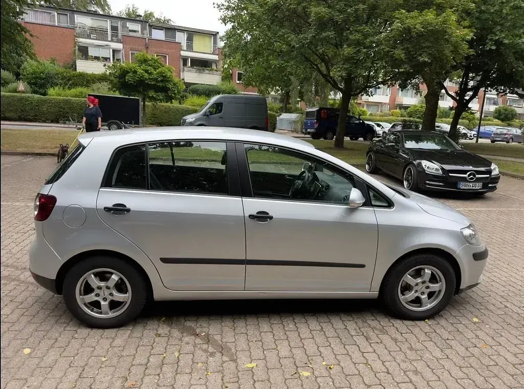 Gebraucht VW Golf Plus 116 PS (85 kW) 2005 Silber Van / Kleinbus