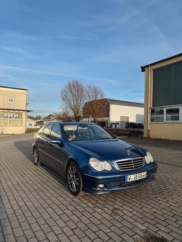 Blau Gebraucht 2005 Mercedes C280 Limousine | 3.200 € (Guter Preis) - Bild 1/4