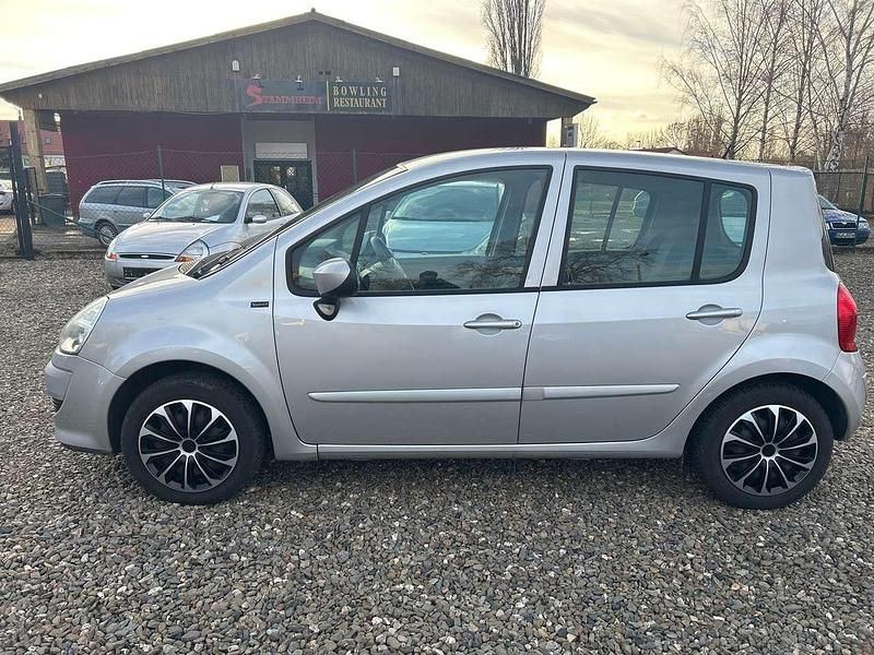 Gebraucht Renault Modus 75 PS (55 kW) 2011 Other Van / Kleinbus