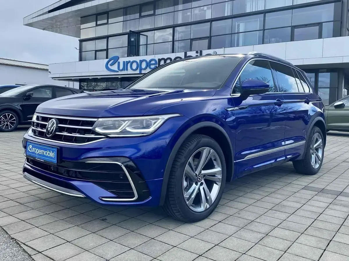 Gebraucht VW Tiguan R-line 150 PS (110 kW) 2023 Lapiz blue metallic (nic... SUV