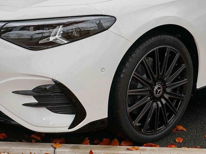 Gebraucht Mercedes 350 AMG 260 kW (354 PS) 2025 Weiß Limousine