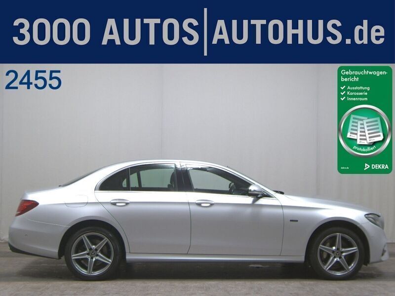 Silber Gebraucht 2020 Mercedes E300 AMG line Limousine | 25.680 € (Superpreis) - Bild 1/4