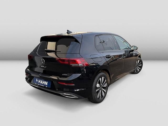 Gebraucht VW Golf VIII Move 110 PS (80 kW) 2024 Deep black perleffekt Limousine