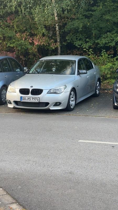 Grau Gebraucht 2006 BMW 523 Limousine | 6.500 € (Teuer) - Bild 1/2