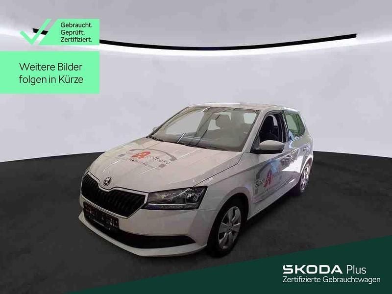 Weiß Gebraucht 2021 Skoda Fabia Cool Plus Limousine | 12.430 € (Guter Preis) - Bild 1/4