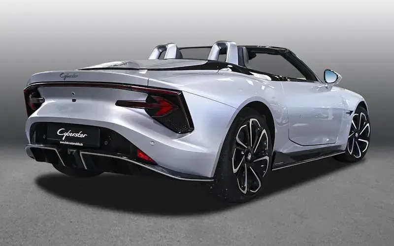 Nouvelle MG Cyberster 375 kW (510 ch) 2026 Argent Cabriolet