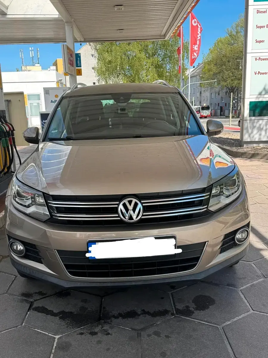 Gebraucht VW Tiguan 130 PS (95 kW) 2012 Gold SUV