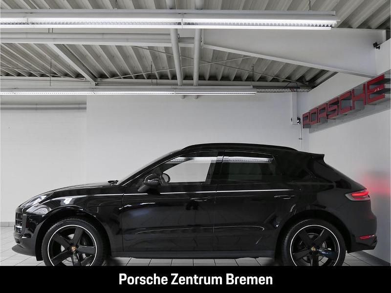 Gebraucht Porsche Macan 245 PS (180 kW) 2021 Schwarz SUV