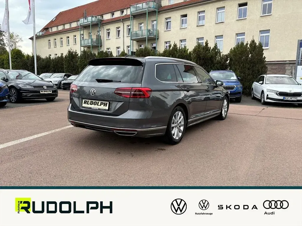 Używany VW Passat Highline 220 KM (161 kW) 2016 Szary Kombi