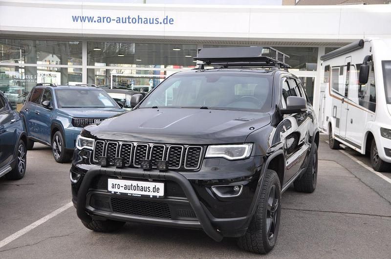 Diamond black (metallic) Gebraucht 2017 Jeep Grand Cherokee Trailhawk SUV | 19.990 € (Fairer Preis) - Bild 1/4
