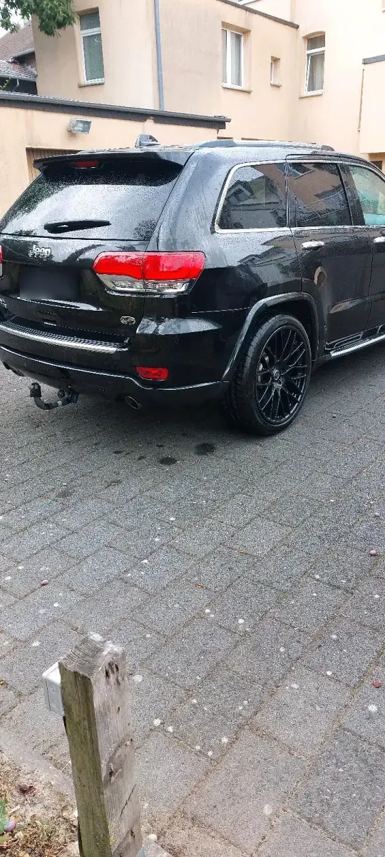 Gebraucht Jeep Grand Cherokee Overland 250 PS (183 kW) 2014 Schwarz SUV