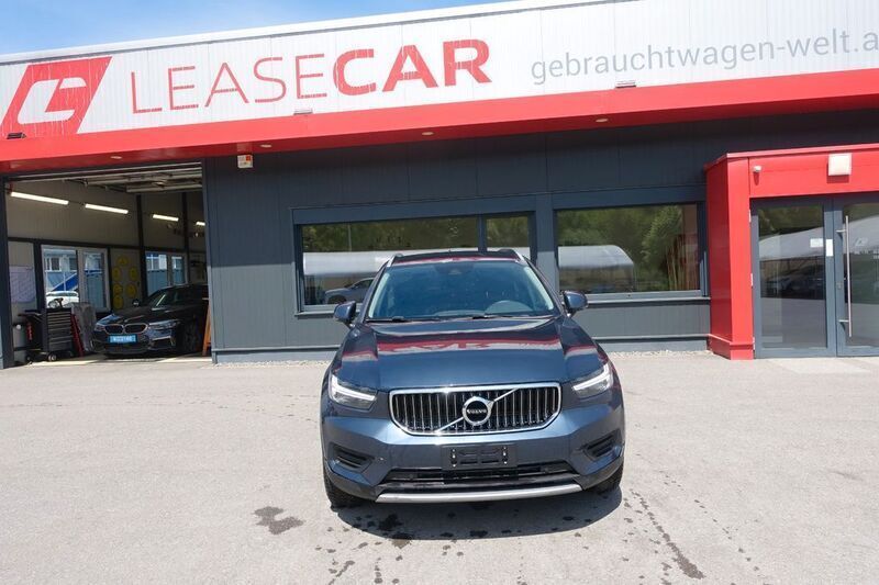 Blau Gebraucht 2022 Volvo XC40 Inscription SUV | 20.388 € (Superpreis) - Bild 1/4