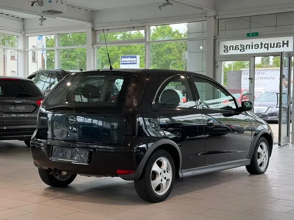 Używany Opel Corsa Enjoy 60 KM (44 kW) 2005 Czarny Hatchback