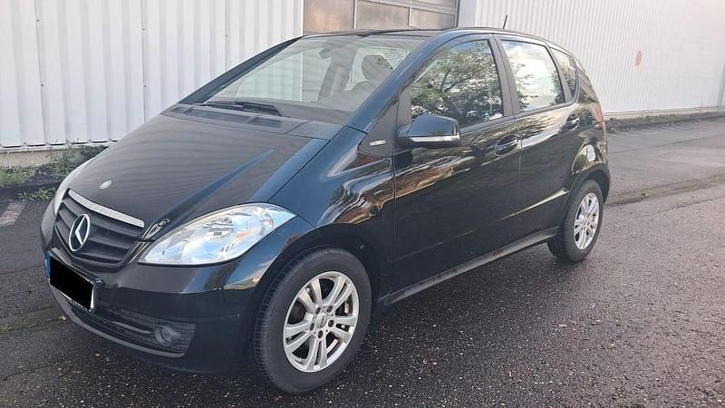 Schwarz Gebraucht 2012 Mercedes A160 Limousine | 3.800 € (Teuer) - Bild 1/4