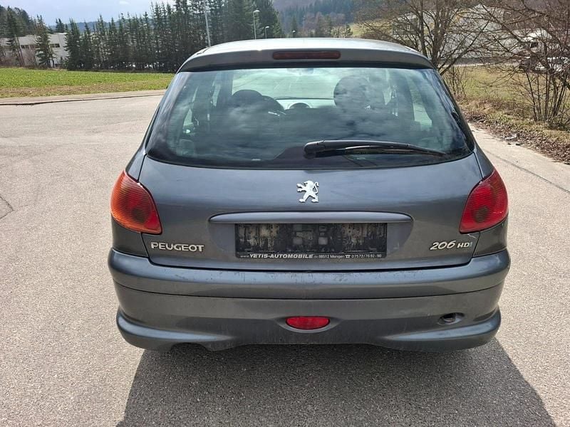 Gebraucht Peugeot 206 68 PS (50 kW) 2009 Grau Kleinwagen