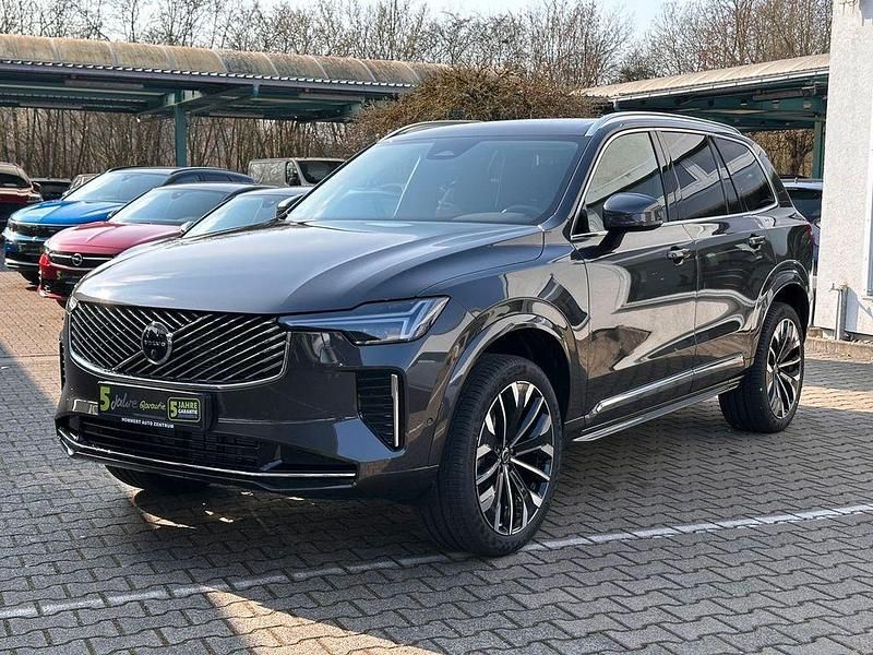 Neu Volvo XC90 Plus 250 PS (183 kW) 2026 Platinium grey metallic SUV