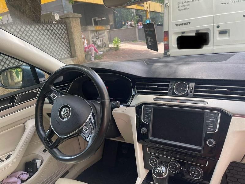 Gebraucht VW Passat Highline 150 PS (110 kW) 2015 Blau Kombi