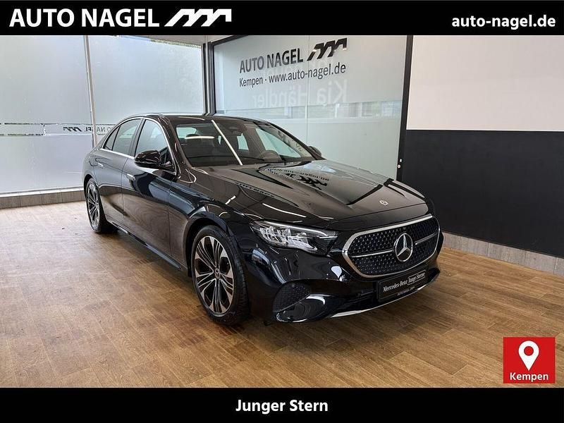 Obsidianschwarz Gebraucht 2024 Mercedes E220 Avantgarde Limousine | 47.586 € (Superpreis) - Bild 1/4