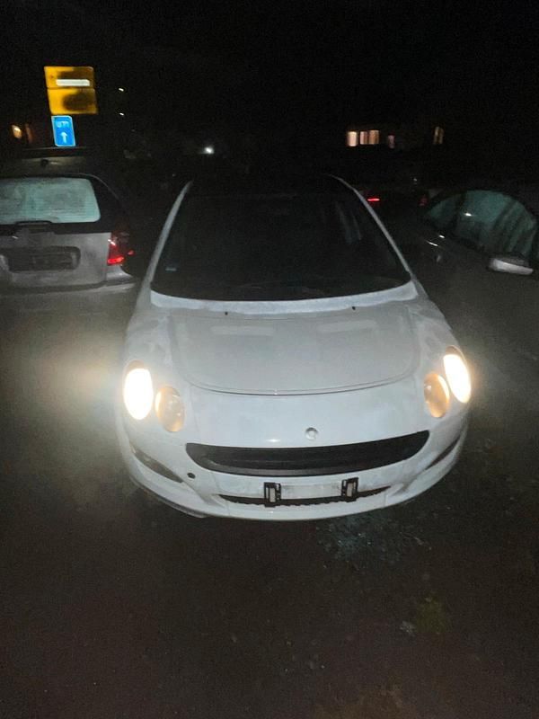 Weiß Gebraucht 2007 Smart ForFour Kleinwagen | 1.800 € - Bild 1/4
