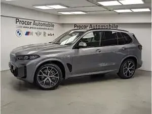 Neu BMW X5 489 PS (359 kW) 2026 Grau (skyscraper grau) SUV