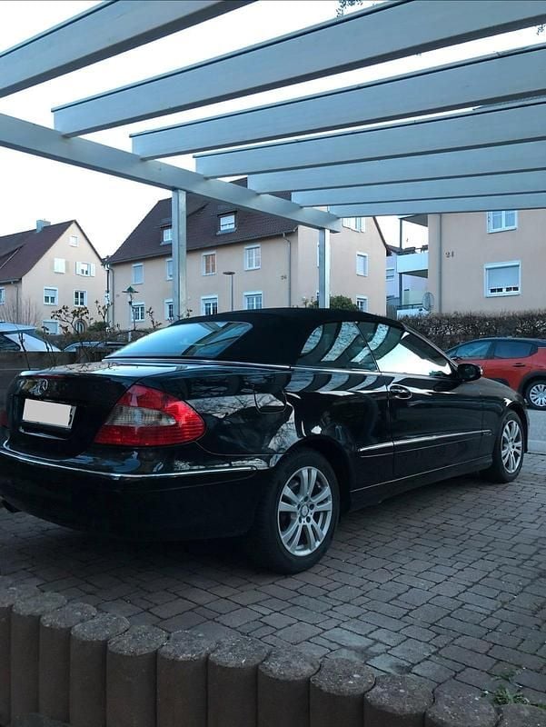 Schwarz Gebraucht 2008 Mercedes CLK200 Cabrio | 6.900 € (Etwas zu teuer) - Bild 1/4