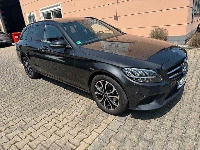 Grau Gebraucht 2020 Mercedes C220 Kombi | 21.600 € (Superpreis) - Bild 1/4