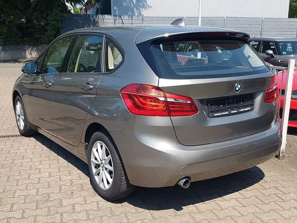 Gebraucht BMW 216 Active Tourer Advantage 116 PS (85 kW) 2017 Beige Van / Kleinbus