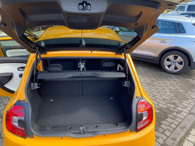 Gebraucht Renault Twingo Intens 73 PS (53 kW) 2019 Gelb Kleinwagen