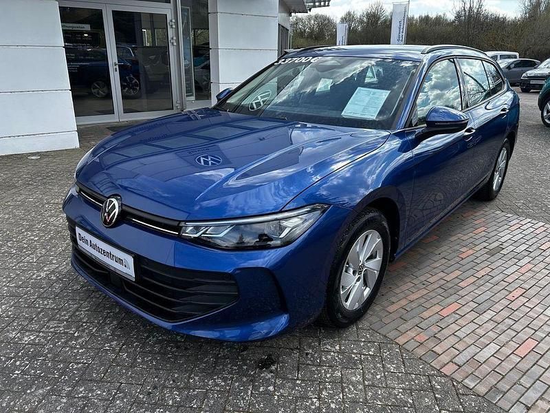Gebraucht VW Passat 150 PS (110 kW) 2025 Reef blue metallic (metallic) Kombi