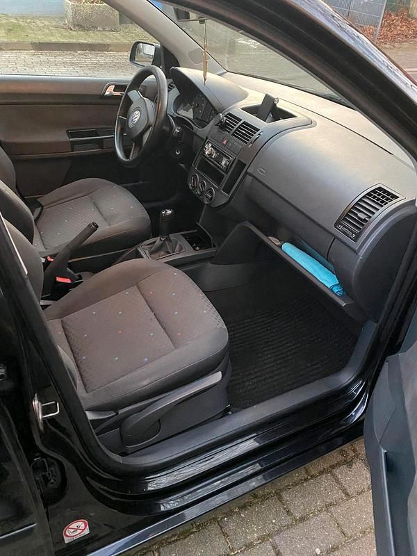 Gebraucht VW Polo 64 PS (47 kW) 2024 Schwarz Kleinwagen