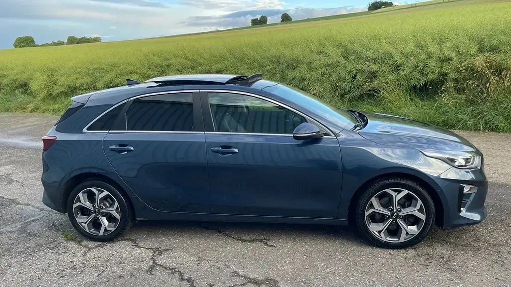 Gebraucht Kia Ceed Platinum Edition 140 PS (102 kW) 2018 Blau Kleinwagen