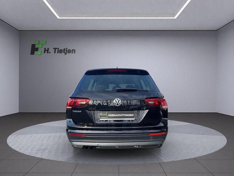 Second-hand VW Tiguan 125 CP (91 kW) 2018 Negru SUV