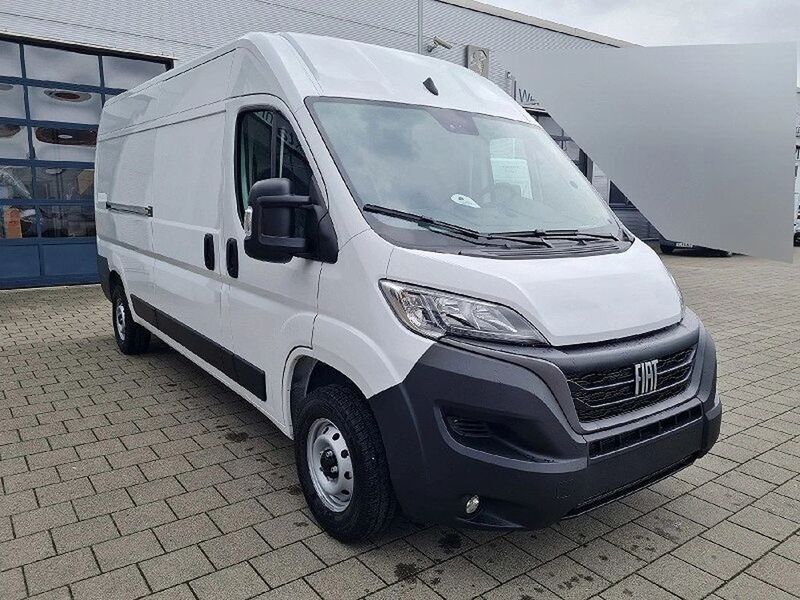 Weiss Gebraucht 2023 Fiat Ducato Easy Van | 30.249 € (Guter Preis) - Bild 1/4