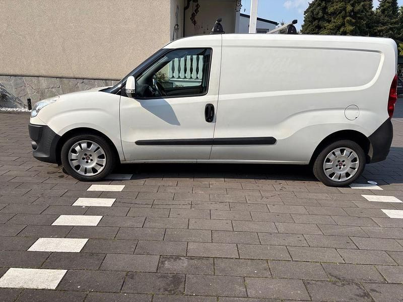 Gebraucht Fiat Doblò 90 PS (66 kW) 2015 Weiß Van / Kleinbus