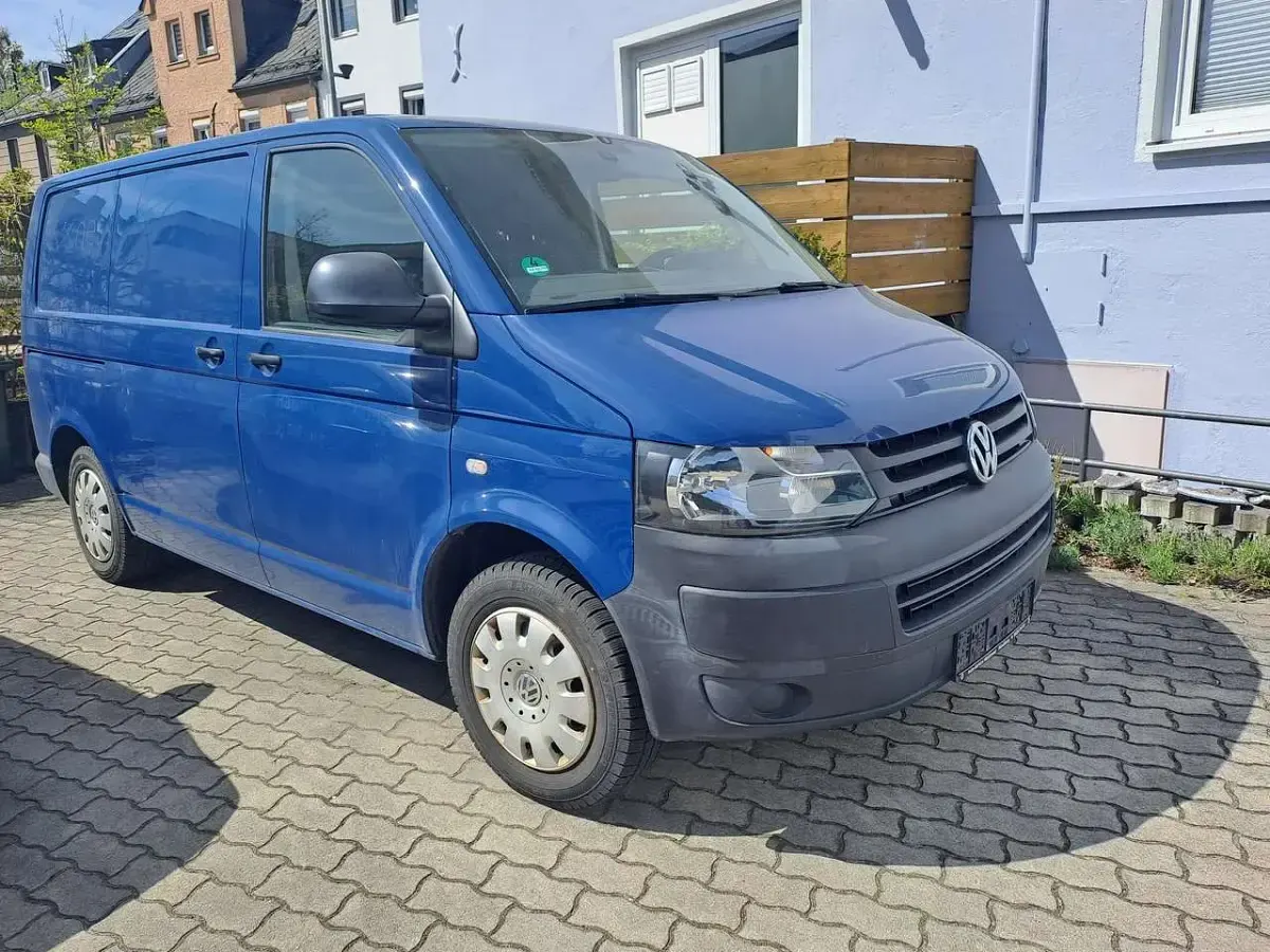 Second-hand VW Transporter 140 CP (102 kW) 2014 Albastru Van