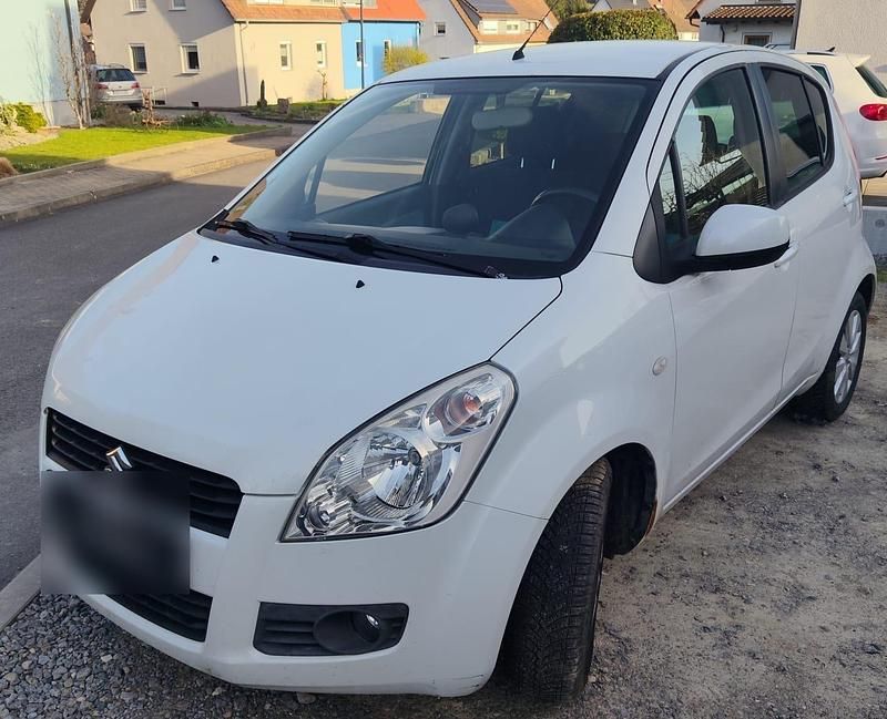 Gebraucht Suzuki Splash 86 PS (63 kW) 2009 Weiß Kleinwagen